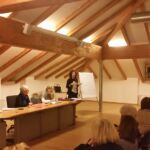 26 November 2015 - Vortrag unserer migliederin Barbara "Grammatik der Psychologie: fünf goldene Regeln“, um unsere Art zu sprechen zu ändern und so unsere Art zu denken, zu fühlen und zu sein zu beeinflussen." 3953945748